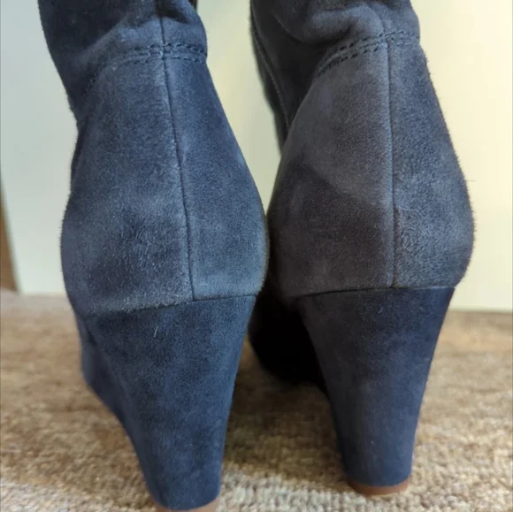 Gorgeous Blue Suede Boots 8 1/2 Covered Wedge Heel - Picture 8 of 12